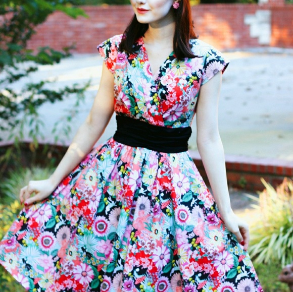 Modcloth Dresses & Skirts - Modcloth Alice in Wonderland Dress 3X 4X